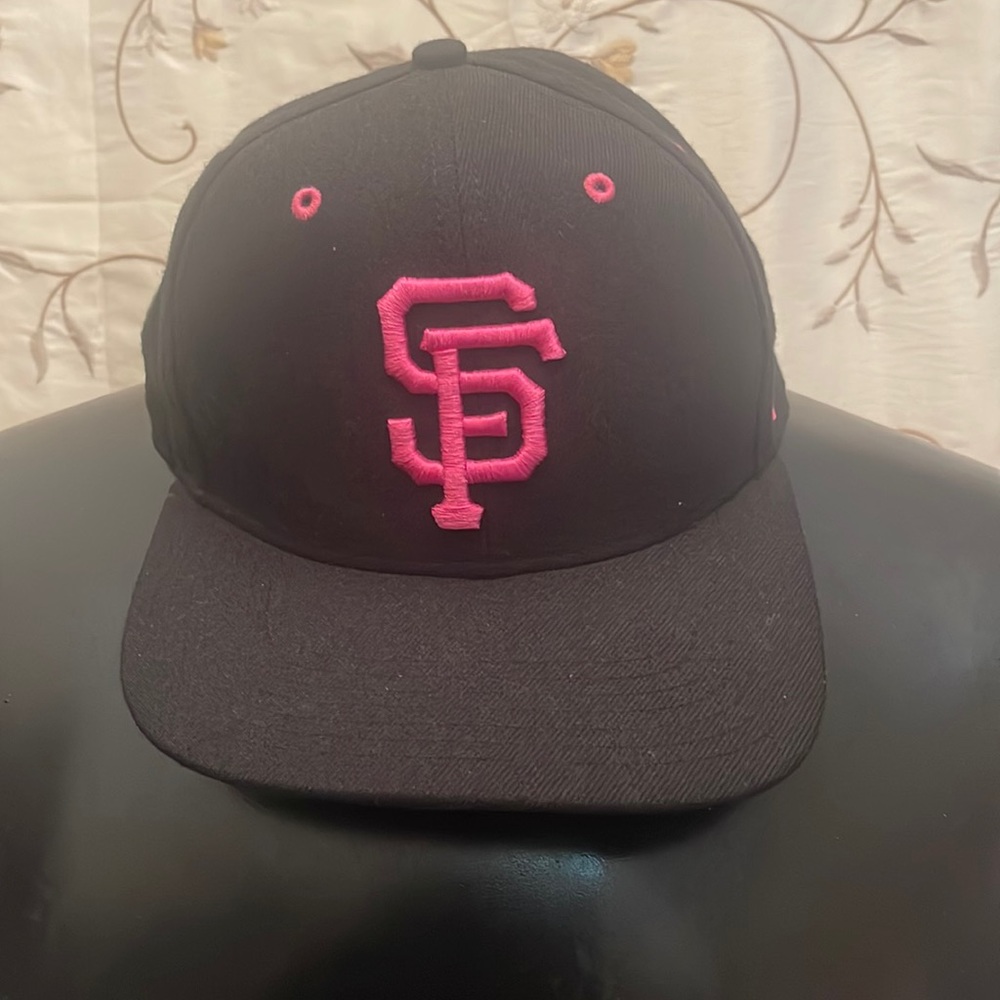 SF Giants Black Cap with Pink Logos. Mint Condition